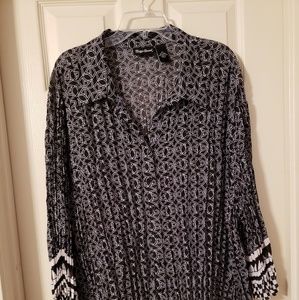 Maggie Barnes Black and White Tunic Top